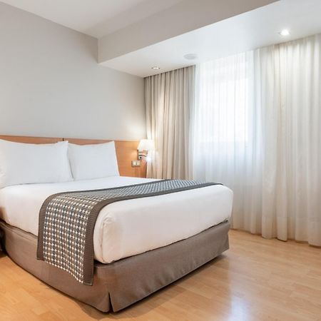 Exe Puerta San Pedro Hotel Lugo Ngoại thất bức ảnh