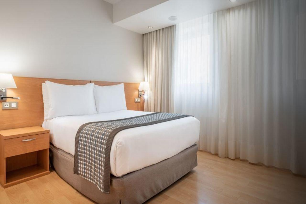 Exe Puerta San Pedro Hotel Lugo Ngoại thất bức ảnh