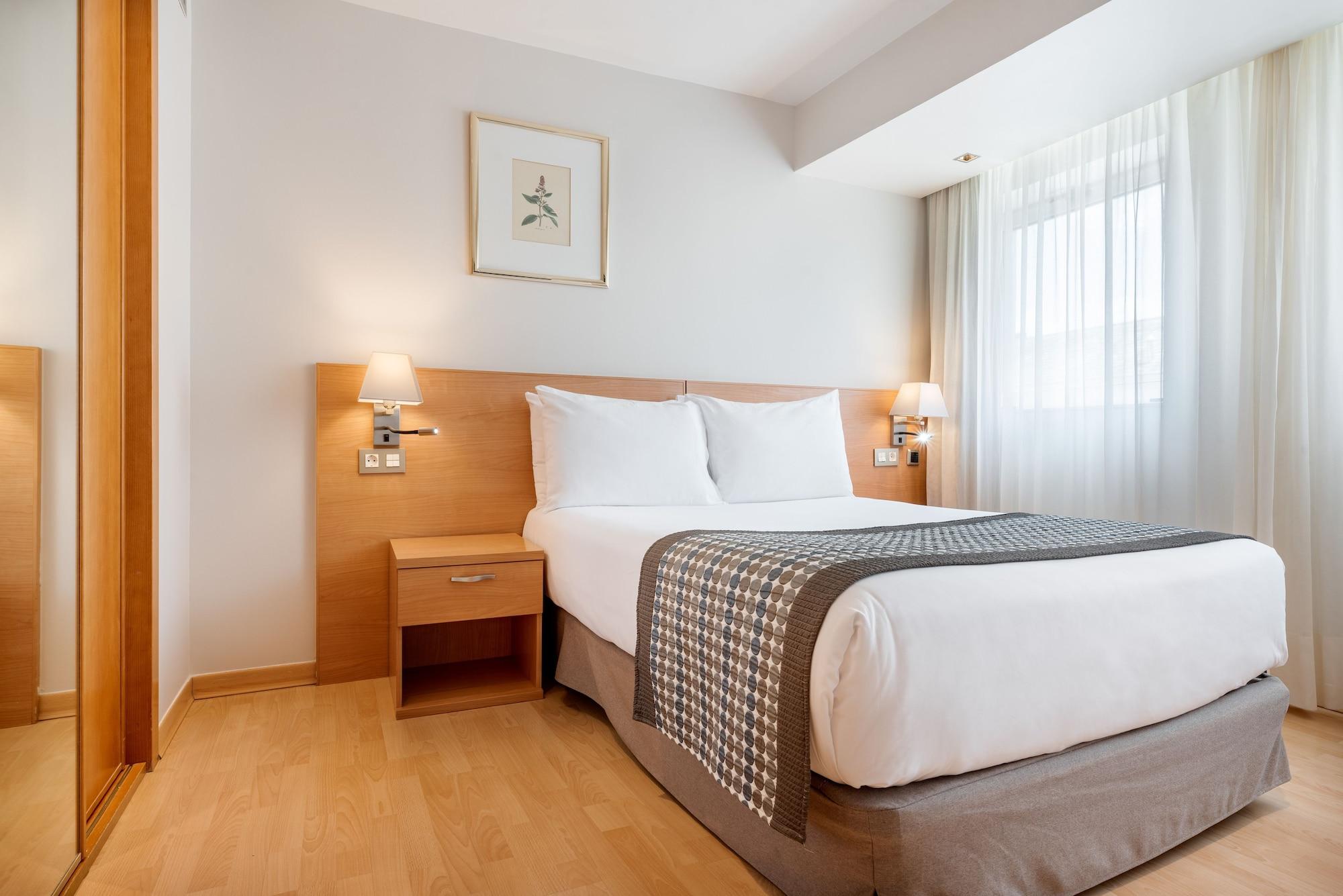 Exe Puerta San Pedro Hotel Lugo Ngoại thất bức ảnh