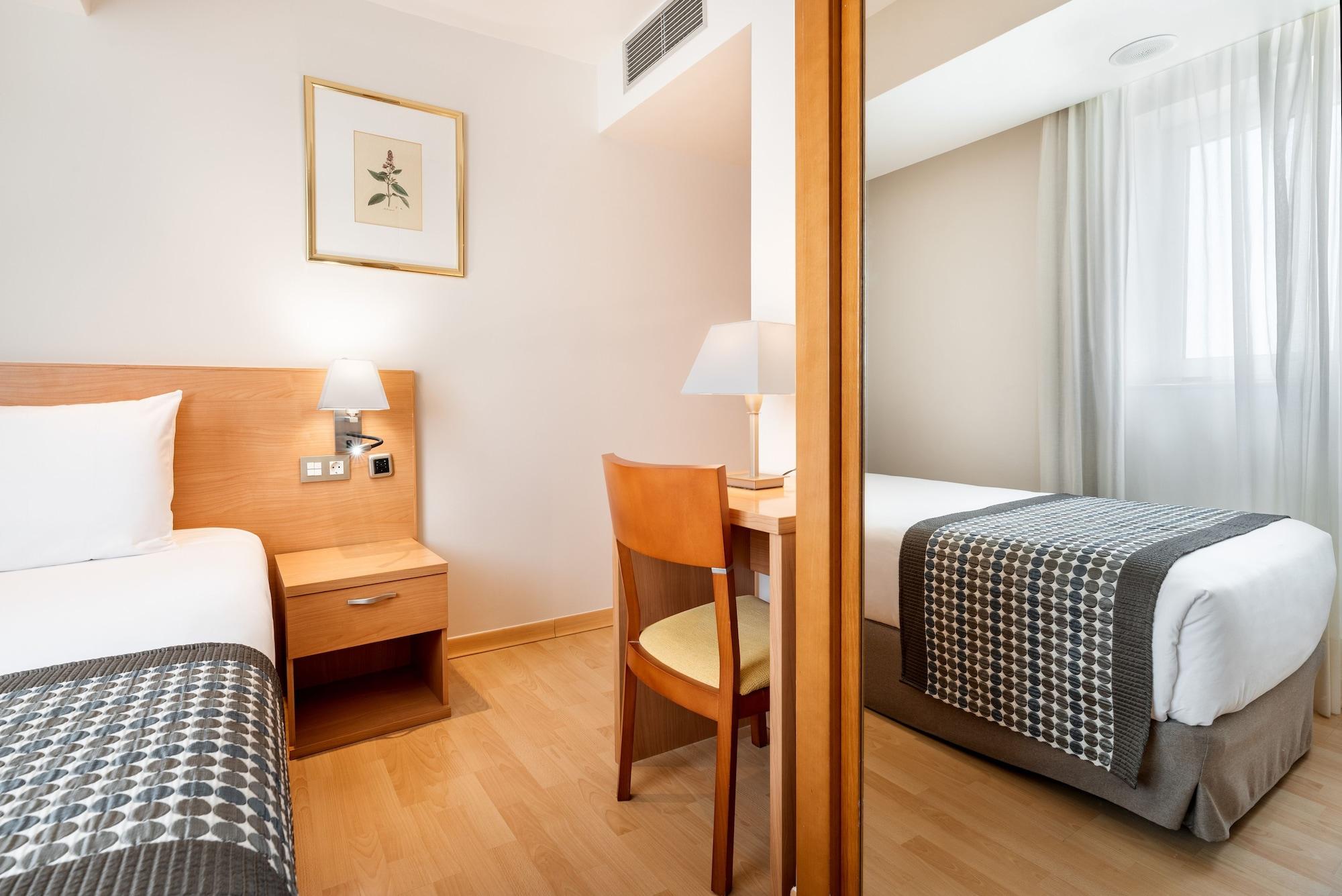 Exe Puerta San Pedro Hotel Lugo Ngoại thất bức ảnh