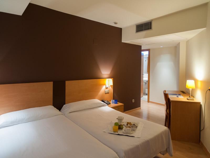 Exe Puerta San Pedro Hotel Lugo Ngoại thất bức ảnh