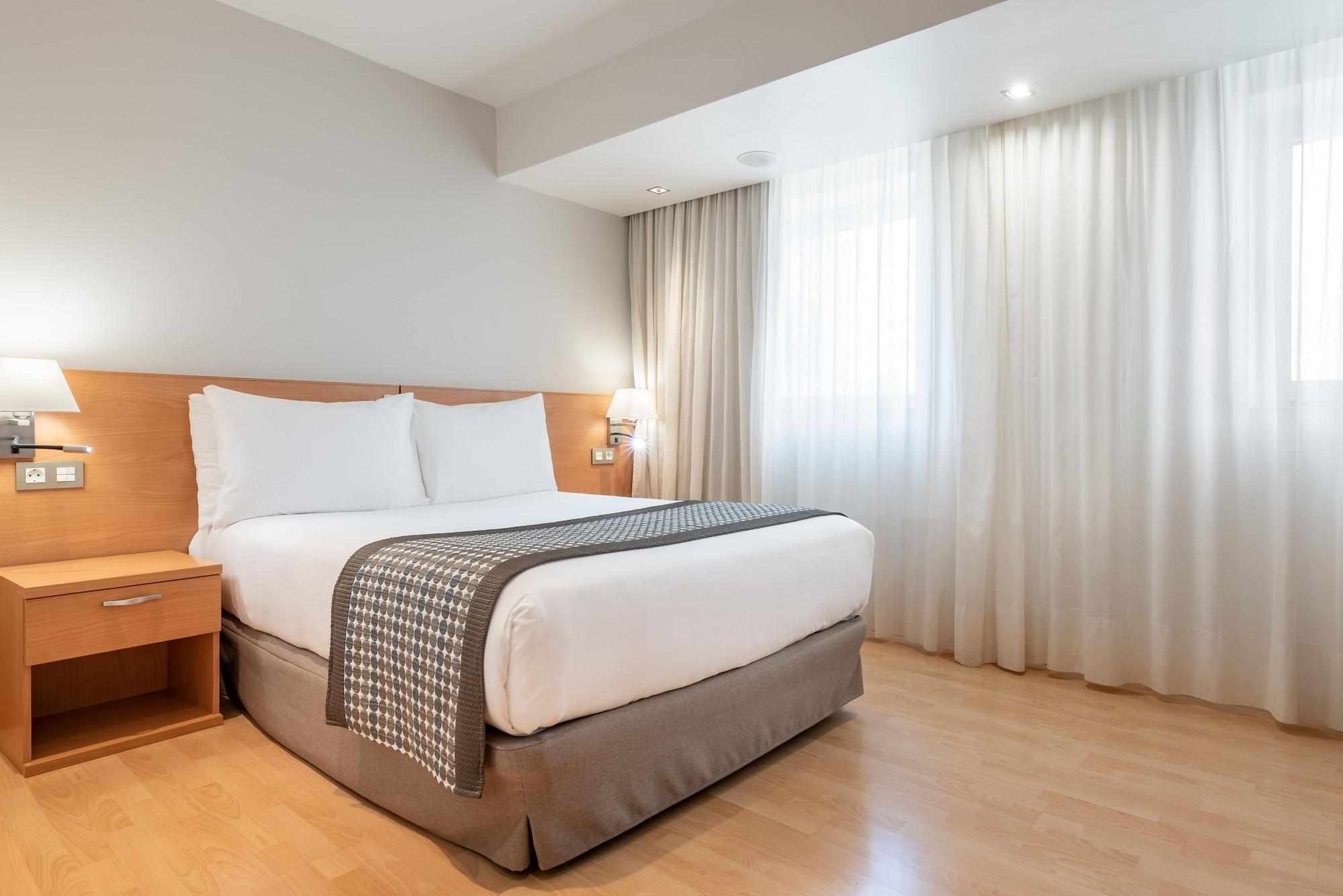 Exe Puerta San Pedro Hotel Lugo Ngoại thất bức ảnh