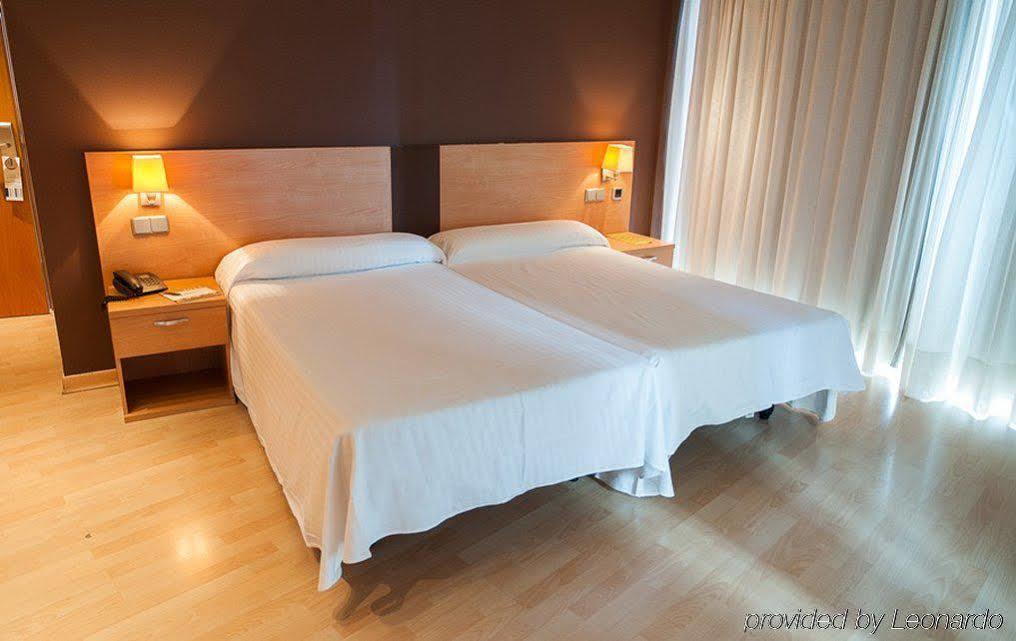 Exe Puerta San Pedro Hotel Lugo Ngoại thất bức ảnh