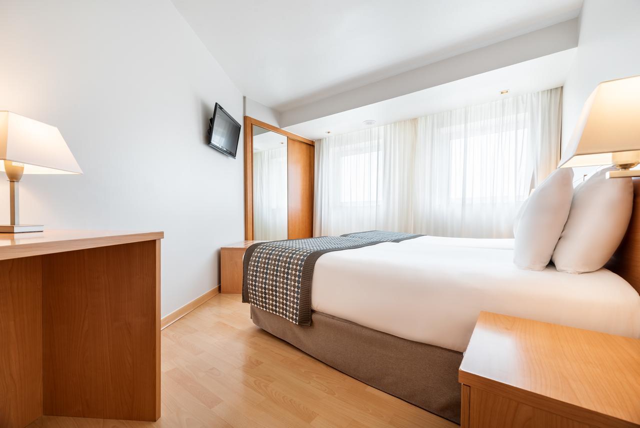 Exe Puerta San Pedro Hotel Lugo Ngoại thất bức ảnh