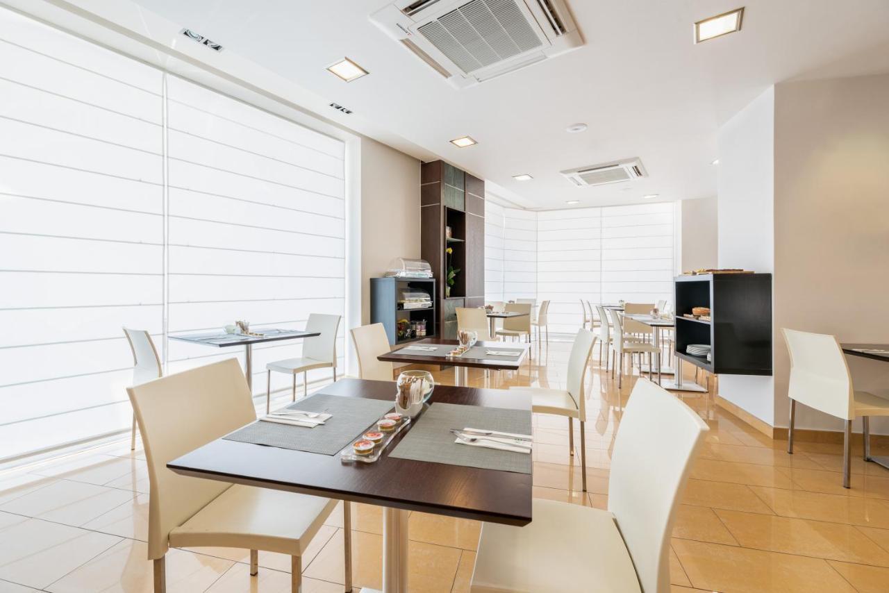 Exe Puerta San Pedro Hotel Lugo Ngoại thất bức ảnh