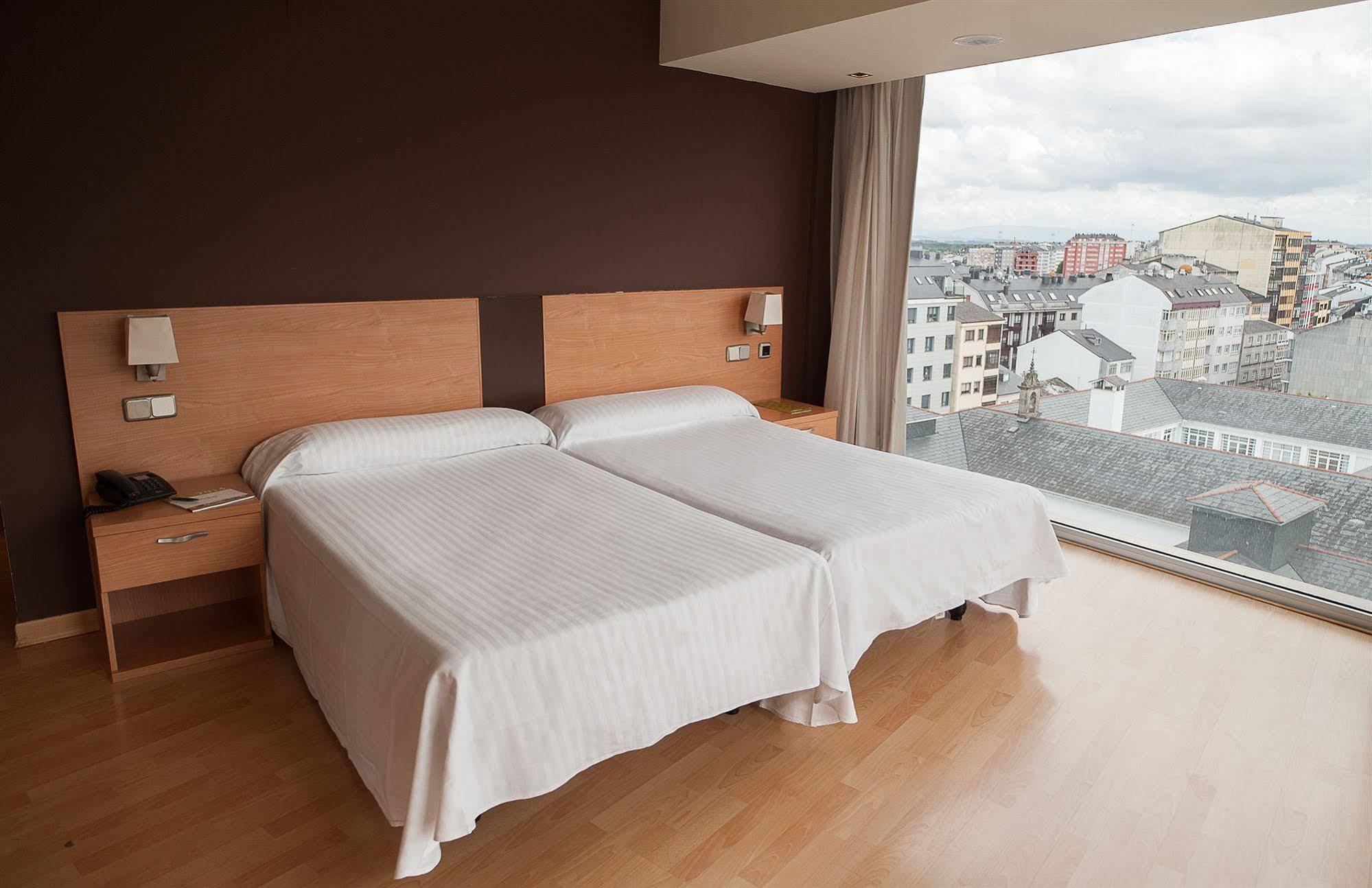 Exe Puerta San Pedro Hotel Lugo Ngoại thất bức ảnh