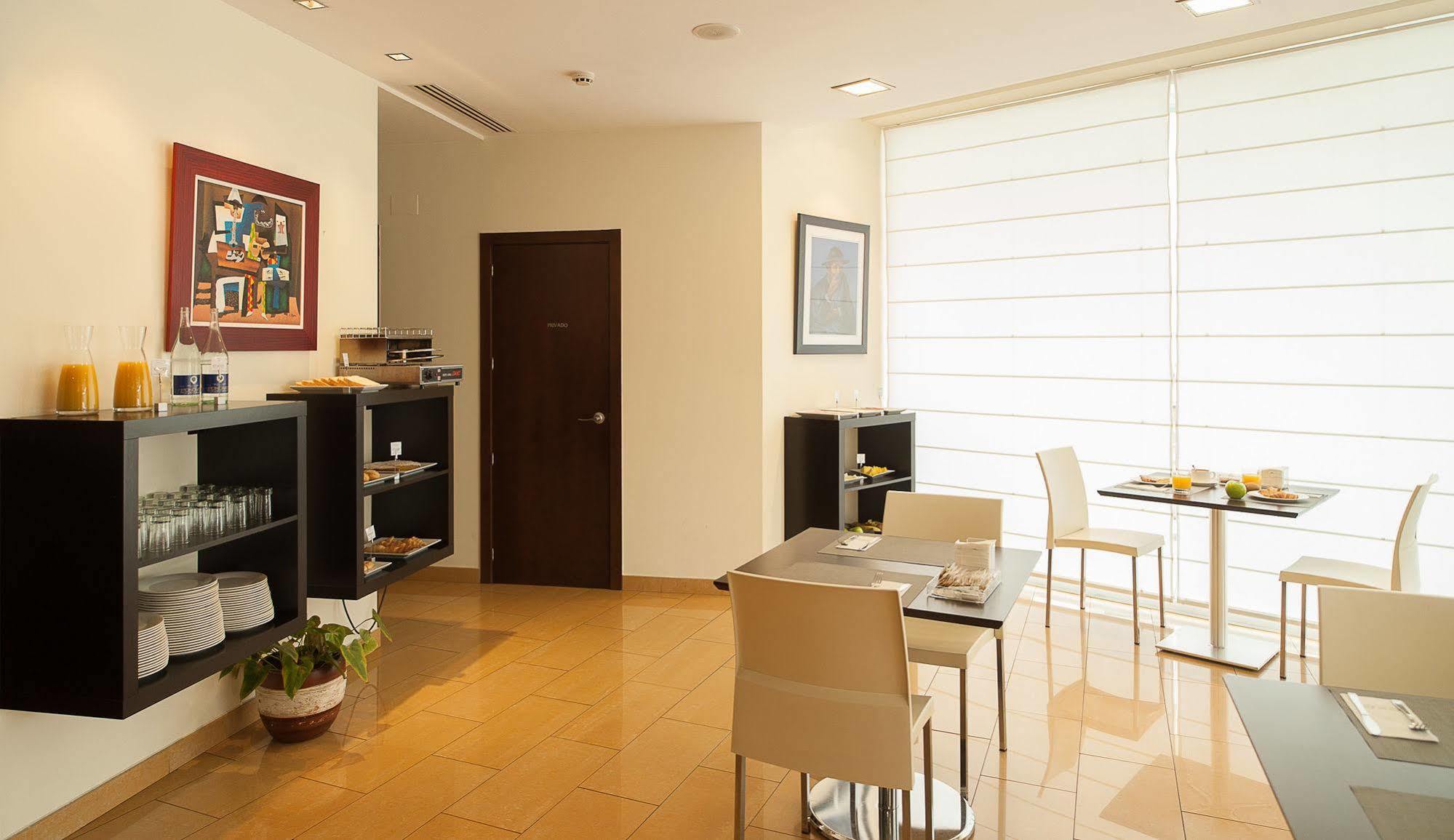Exe Puerta San Pedro Hotel Lugo Ngoại thất bức ảnh